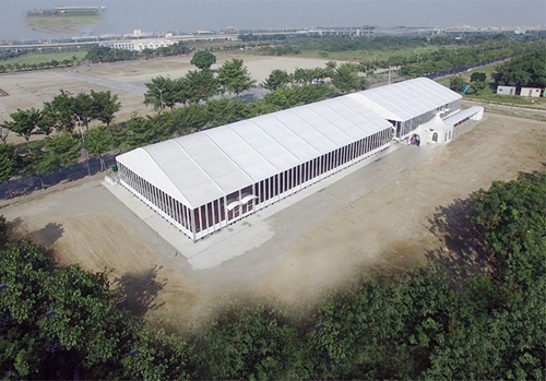 球场篷房与传统球场对比有哪些不同的